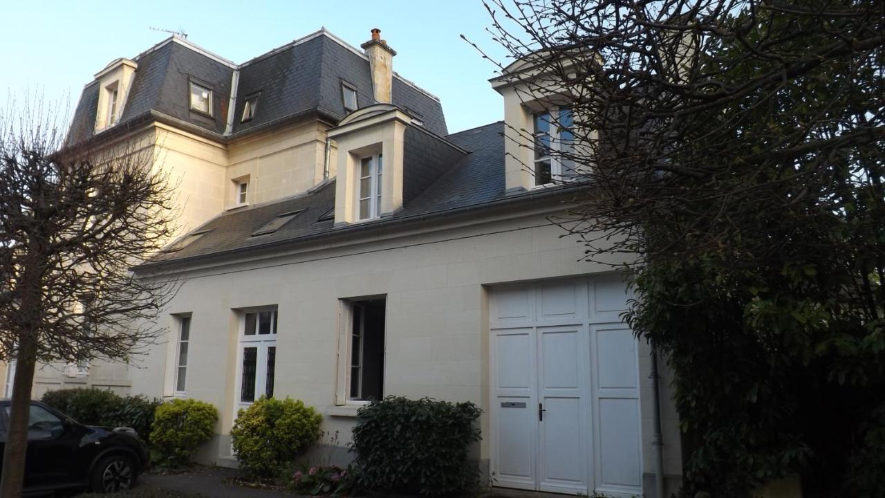 Au Coeur De Soissons 1 Bed and Breakfast Buitenkant foto